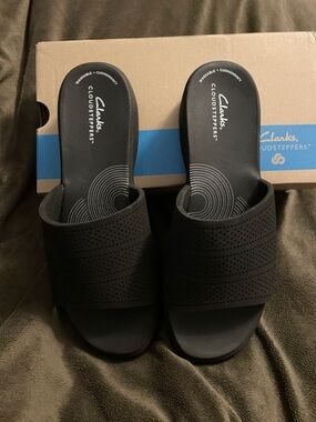 Clarks Cloudstepper Sandals